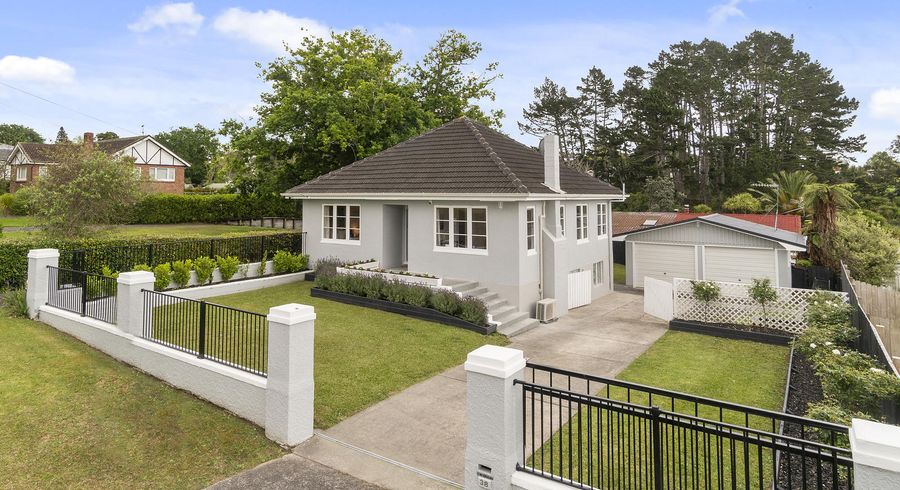  at 1/38 Eastglen Road, Glen Eden, Auckland