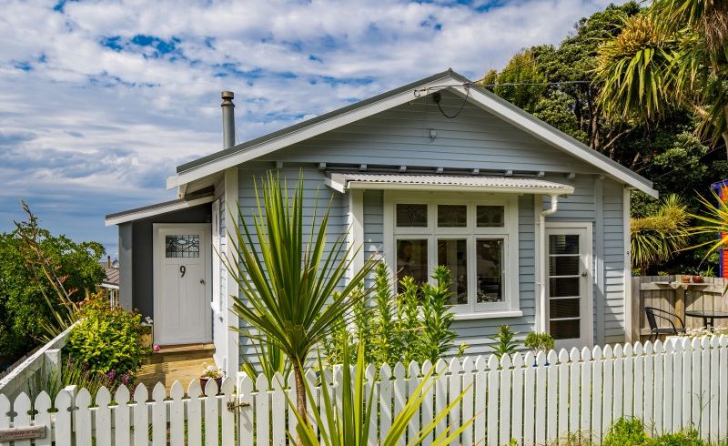  at 9 Cave Road, Houghton Bay, Wellington