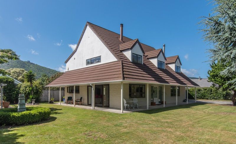  at 9 Graham Grove, Waikanae