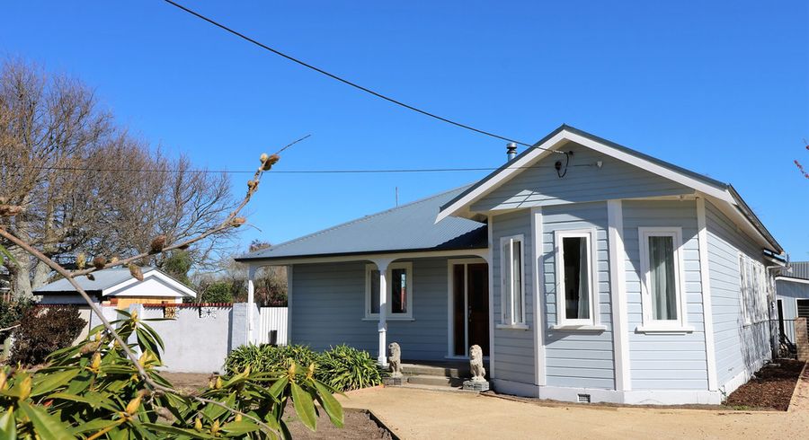  at 9 Clifton Avenue, Carterton