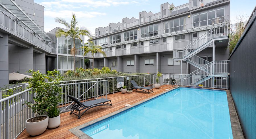  at 2073 Beaumont Highway, Beaumont, Lawrence