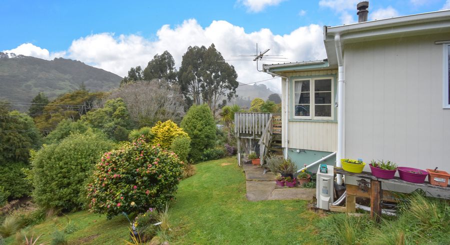  at 4 Solar Terrace, Broad Bay, Dunedin
