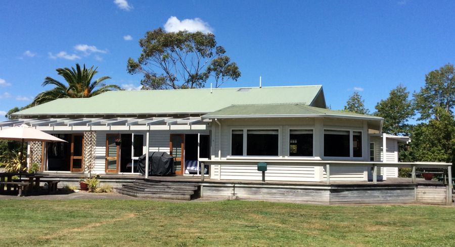  at 209 Tutaki Road, Kelvin Grove, Palmerston North