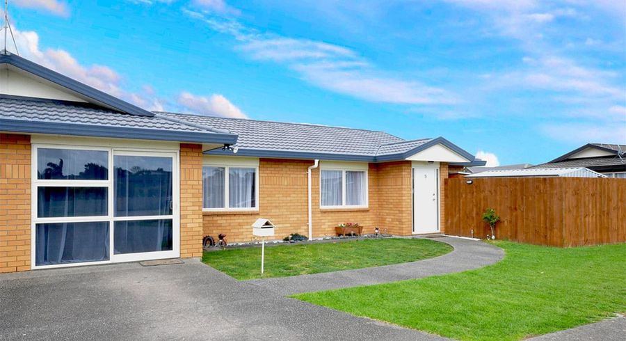  at 5/15 O'Sullivan Place, Waiuku, Auckland