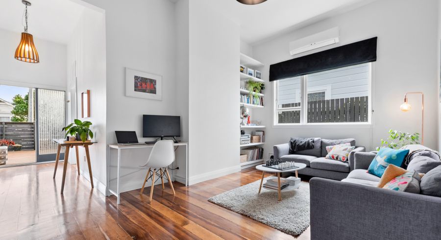  at 8 Cuba Street, Petone, Lower Hutt