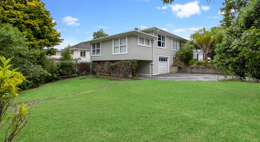  at 2 Linwood Avenue, Forrest Hill, Auckland