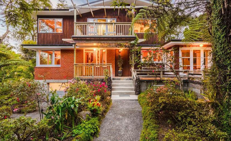  at 3 Ngaio Road, Titirangi, Auckland