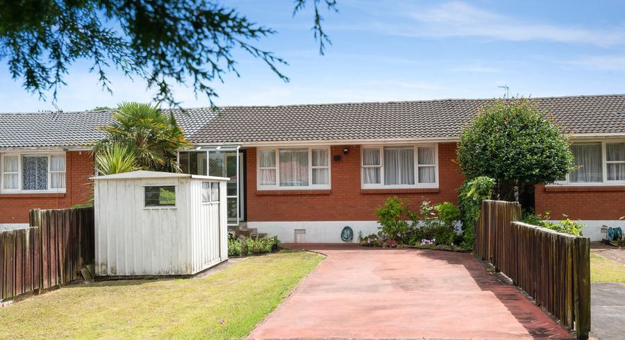  at 2/23 Browns Avenue, Pakuranga, Auckland