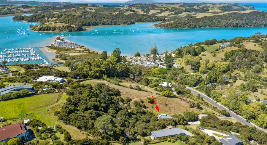  at 27 Brick Bay Drive, Sandspit