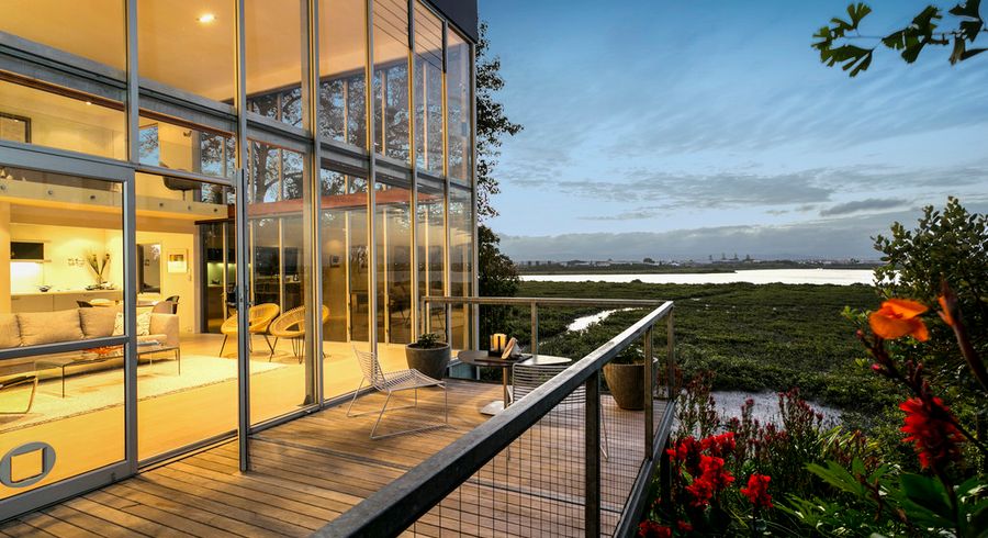  at 82 Alverston Street, Waterview, Auckland