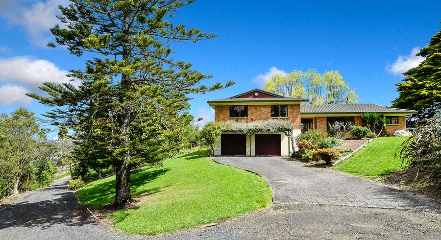  at 121 Chamberlain Road, Massey, Auckland