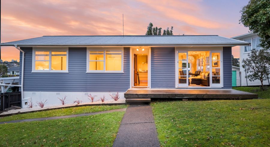  at 43 La Rosa Street, Green Bay, Auckland