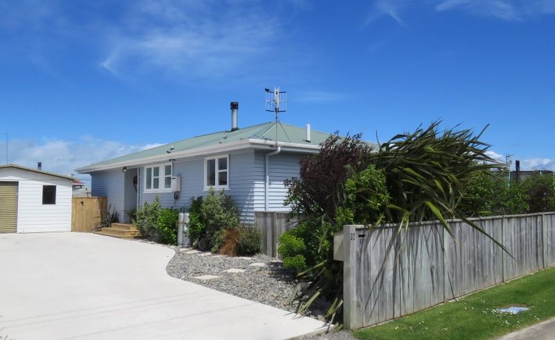  at 32 Edinburgh Terrace, Foxton Beach, Foxton