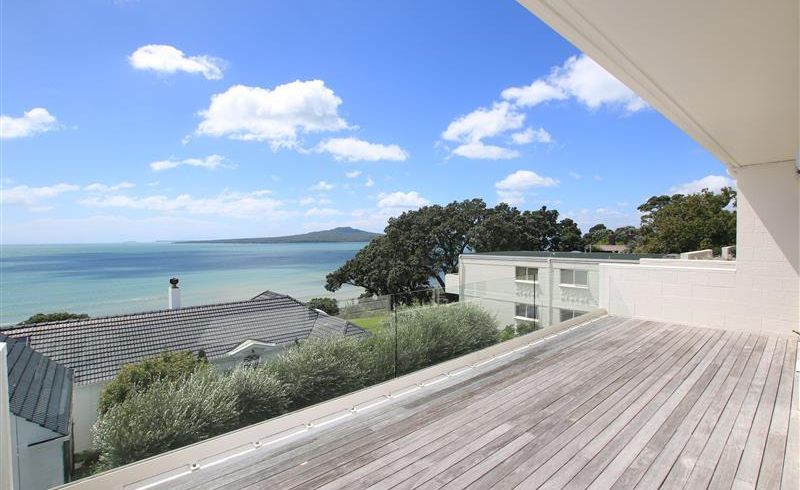  at 10/21 Clifton Road, Hauraki, Auckland