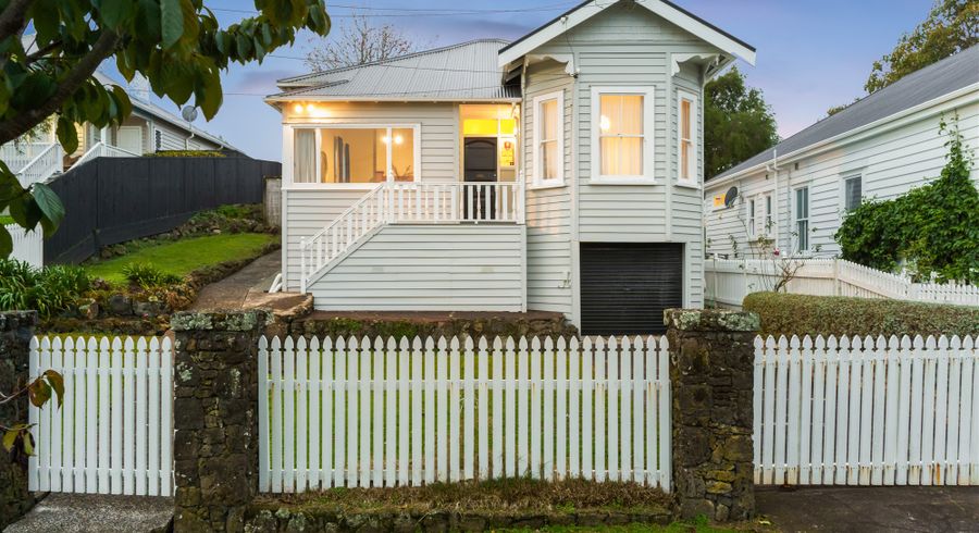  at 7 Leslie Avenue, Sandringham, Auckland