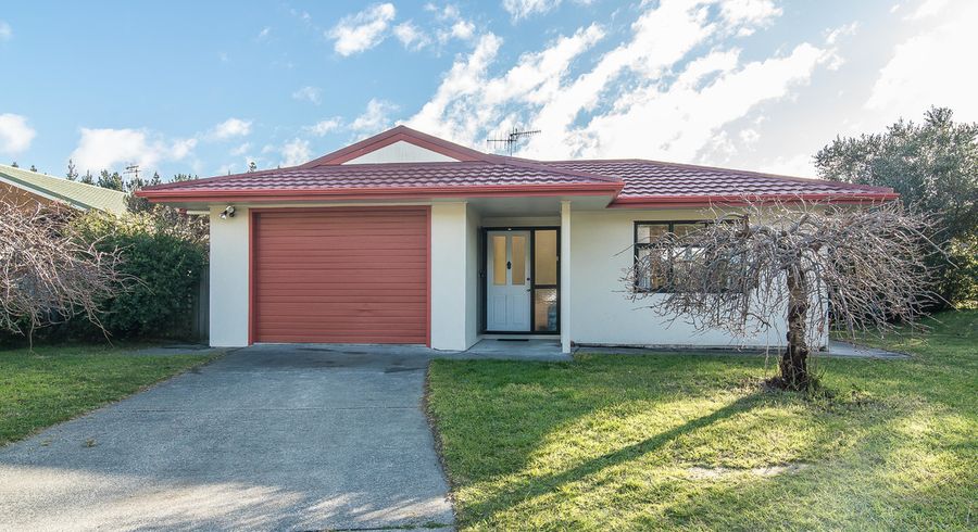  at 4 Lorien Court, Raumati Beach, Paraparaumu