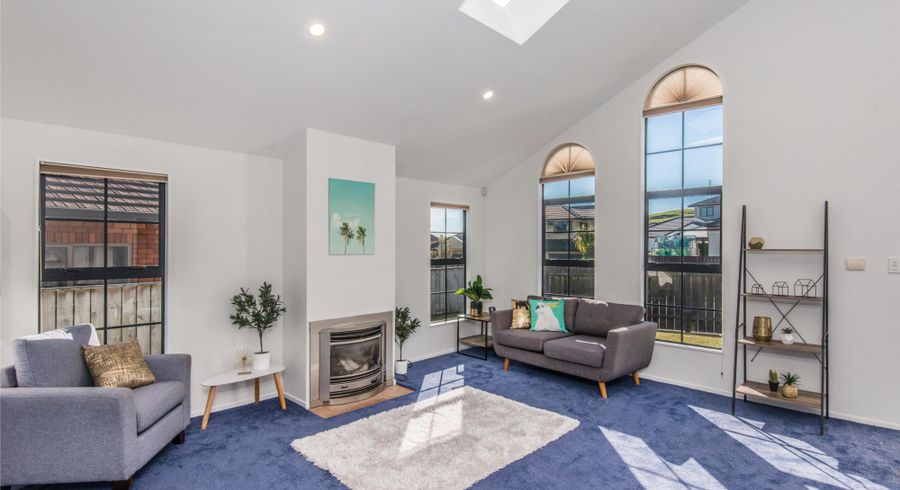  at 11 White Pine Avenue, Woodridge, Wellington
