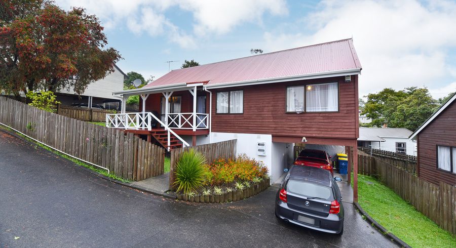  at 2/83 Kaurilands Road, Titirangi, Auckland
