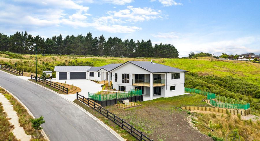  at 8 Tau Drive, Flat Bush, Auckland