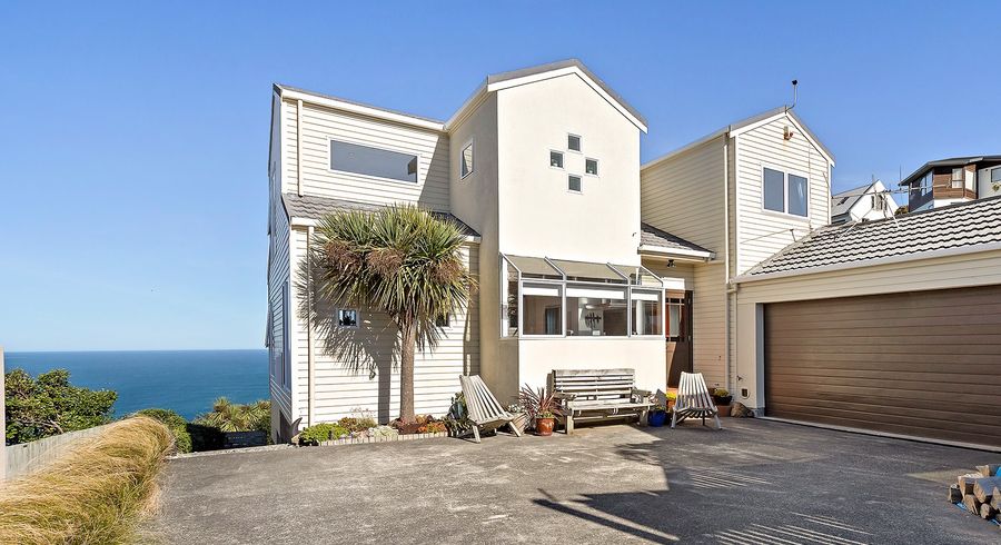  at 18 Signallers Grove, Strathmore Park, Wellington