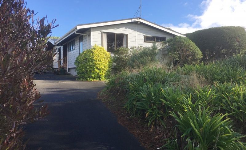  at 10 Pine Ridge Terrace, Waikanae Beach, Waikanae