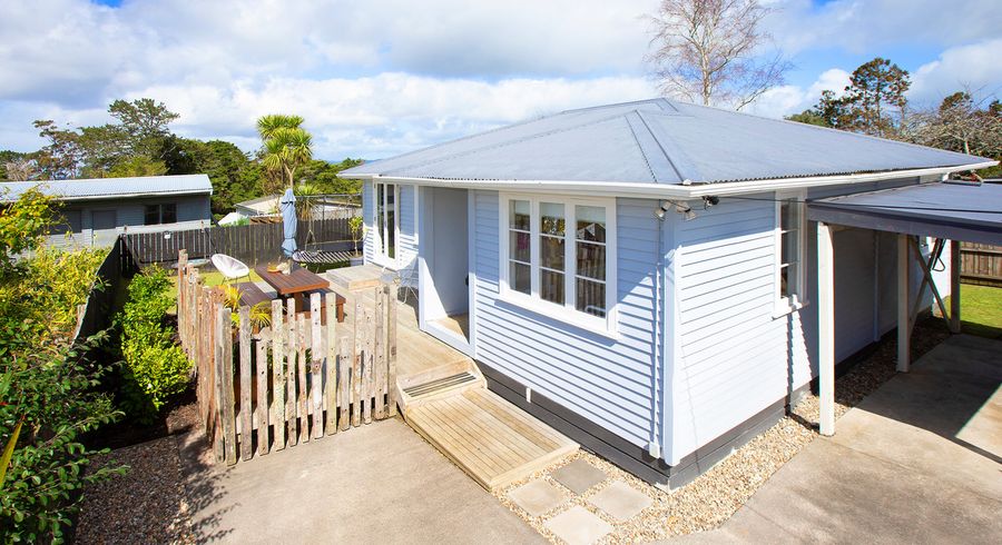  at 1/99 Hobsonville Road, West Harbour, Auckland