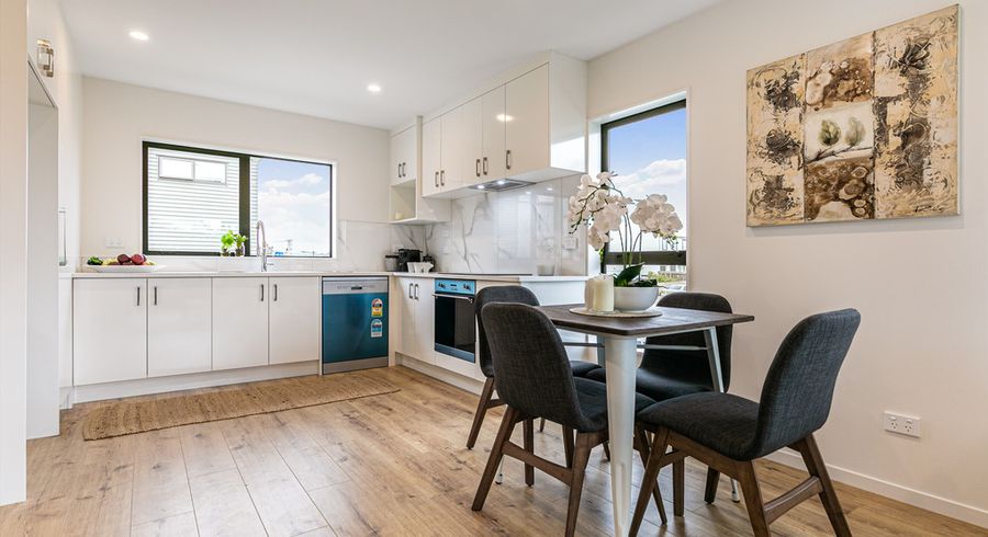  at 4/5 Sunnymead Road, Glen Innes, Auckland