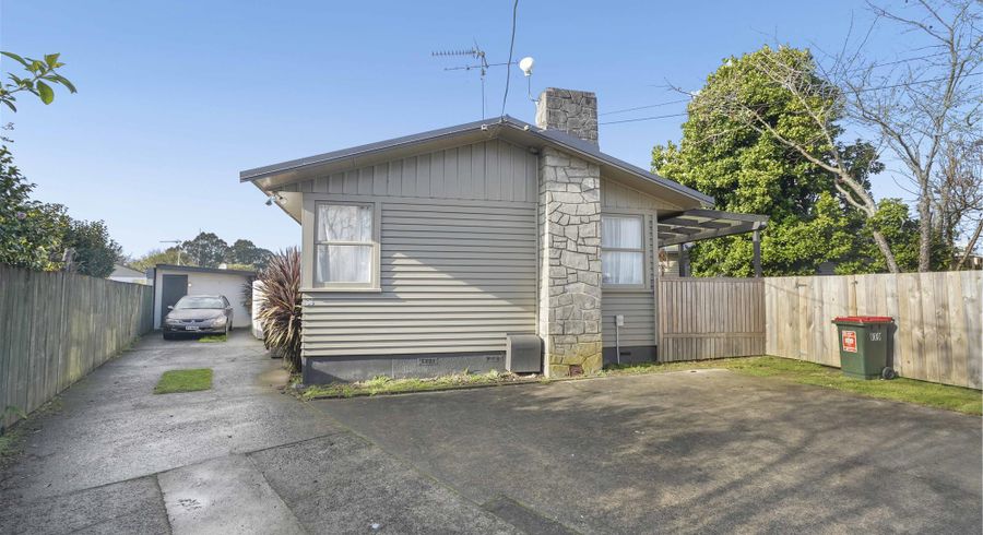  at 36 Garden Heights Avenue, Glenview, Hamilton