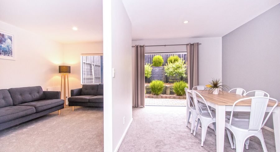  at 8/71 FERNHILL WAY, Oteha, Auckland