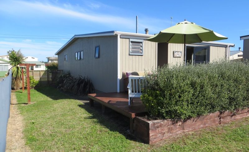  at 9 Shortt Street, Foxton Beach, Foxton