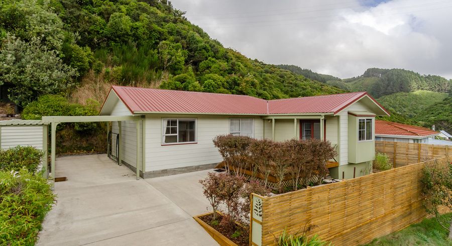  at 85 Hazlewood Avenue, Karori, Wellington