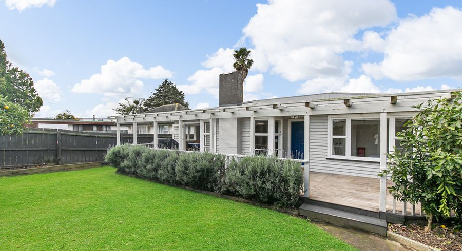  at 1/30 Gray Avenue, Mangere East, Auckland