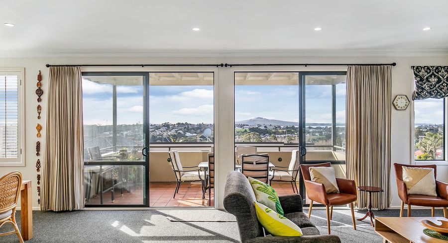  at 142 St Johns Road, Saint Johns, Auckland