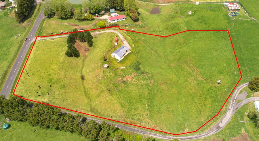  at 173 Glue Pot Road, Tauranga