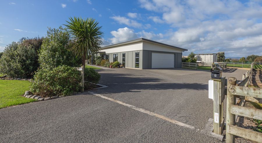  at 7 Grefor Lane, Waitarere, Levin