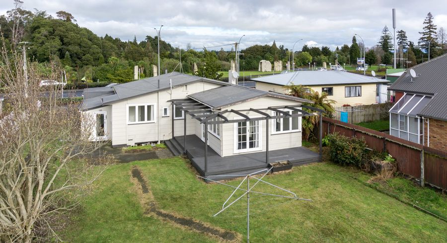  at 1 Fox Lane, Hamilton East, Hamilton