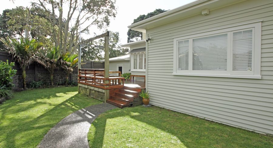  at 14 Horotutu Road, Greenlane, Auckland