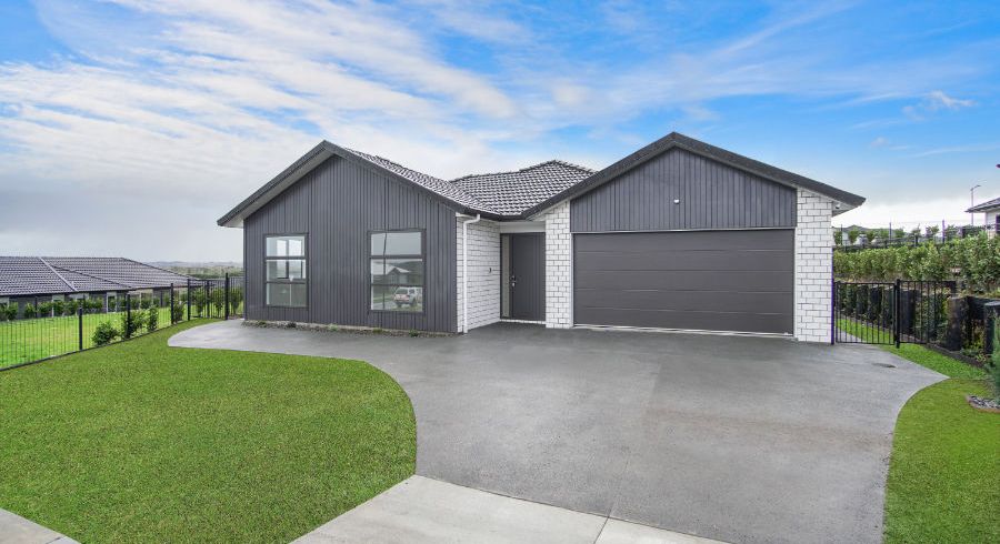  at 48 Twin Parks Rise, Papakura, Papakura