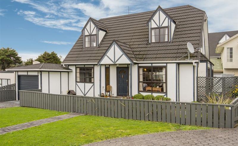  at 35 Bracken Road, Paparangi, Wellington