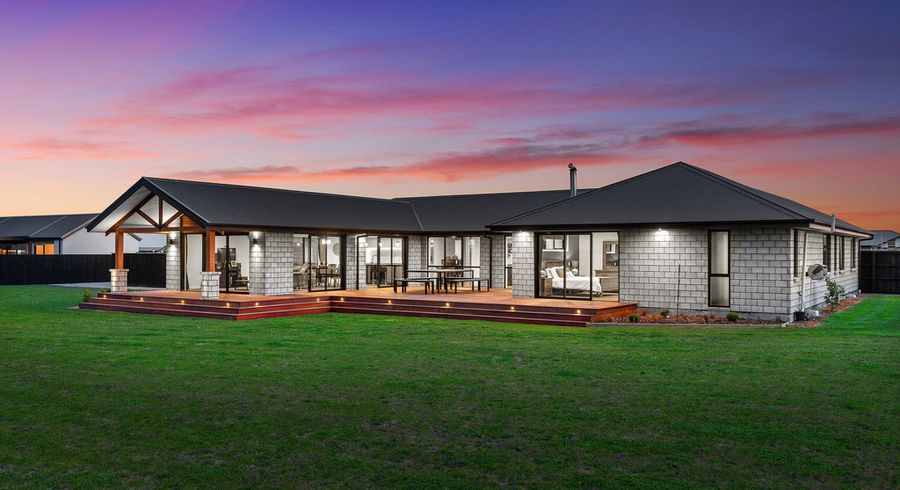  at 29 Braeburn Crescent , Swannanoa, Mandeville North