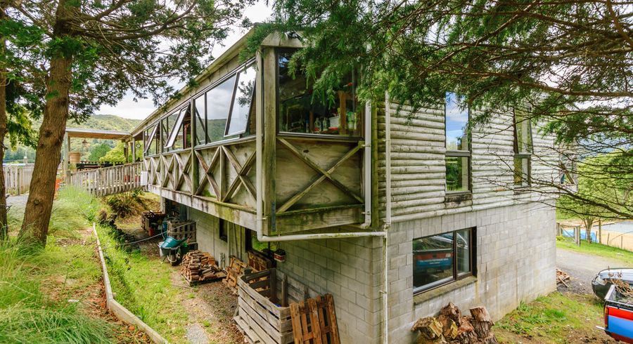  at 141 Upper Fitzherbert Road, Wainuiomata, Lower Hutt