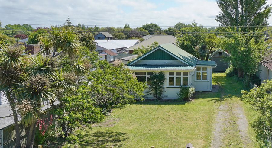 at 28 Ferry Road, Woodend Beach, Woodend