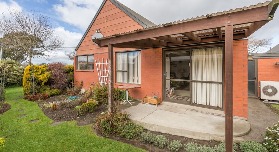  at 2/81 Veitches Road, Casebrook, Christchurch