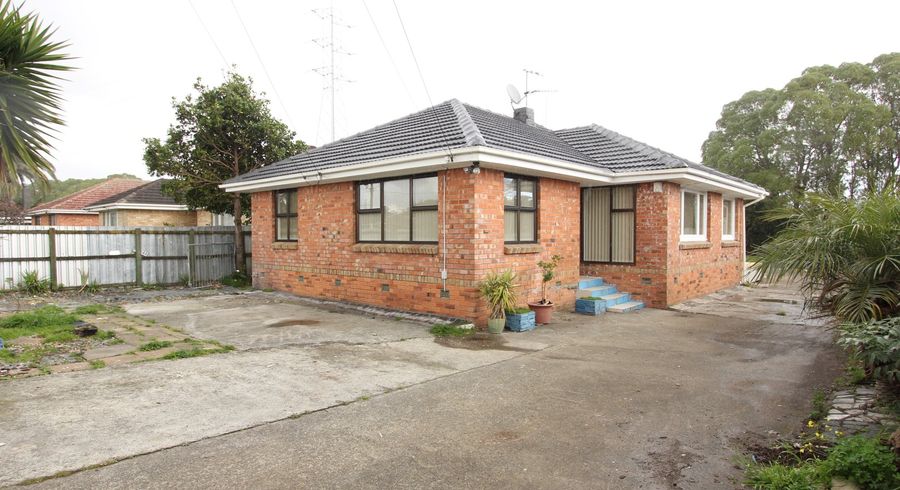  at 32 Harwood Crescent, Otara, Auckland