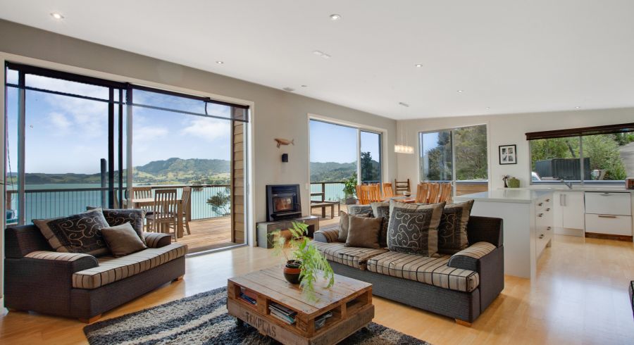  at 28 Kent Street, Whangaroa