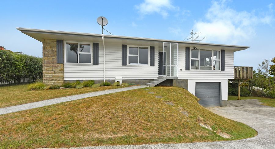  at 19 Waipounamu Drive, Kelson, Lower Hutt