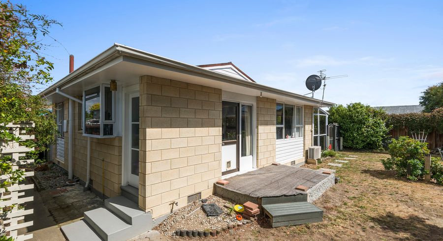 at 2/14 Four Elms Place, Parklands, Christchurch