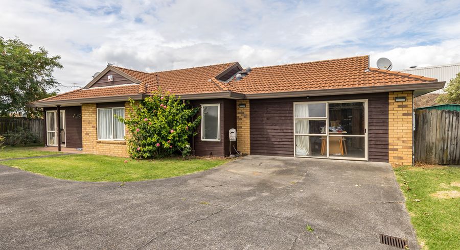  at 16 Tullis Place, Burswood, Auckland