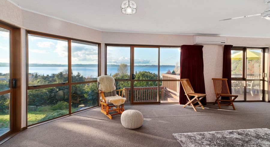  at 8 Aries Place, Kawaha Point, Rotorua