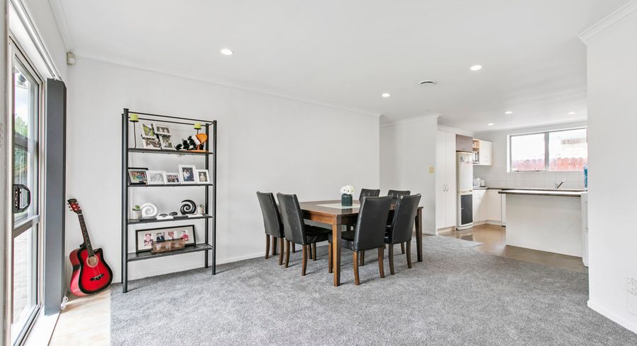  at 21 Takatu Place, Takanini, Auckland